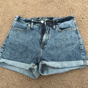 target blue jean shorts size 2/26